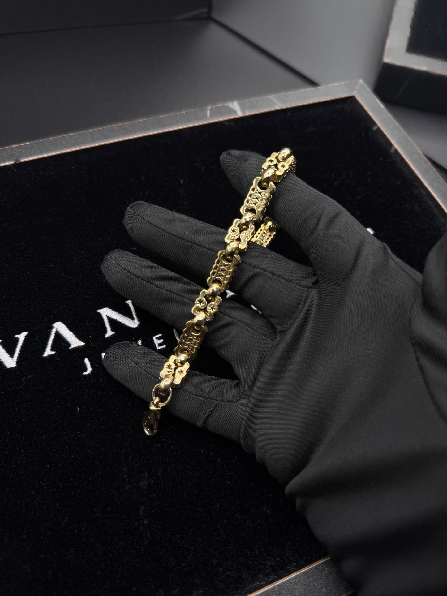 9ct Gold Stars & Bars Bracelet