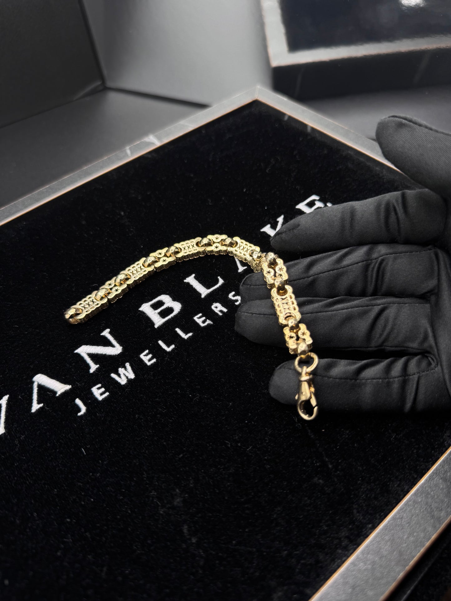 9ct Gold Stars & Bars Bracelet