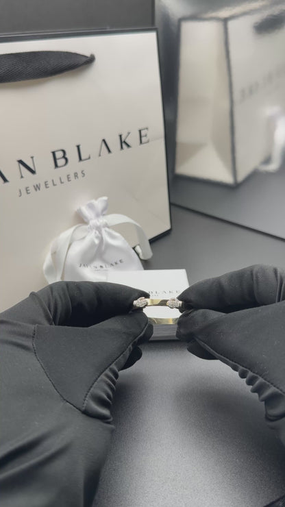 Y/G Cz Boxing Gloves Expandable Baby Bangle